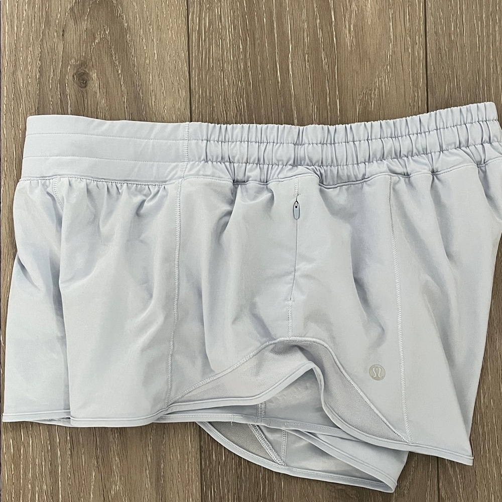 Lululemon Hotty Hot Short II 2.5 In Blue Linen Size 12 - Picture 6 of 10